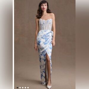 NWOT V. Chapman Nicola Corset Column Gown Size 12 blue